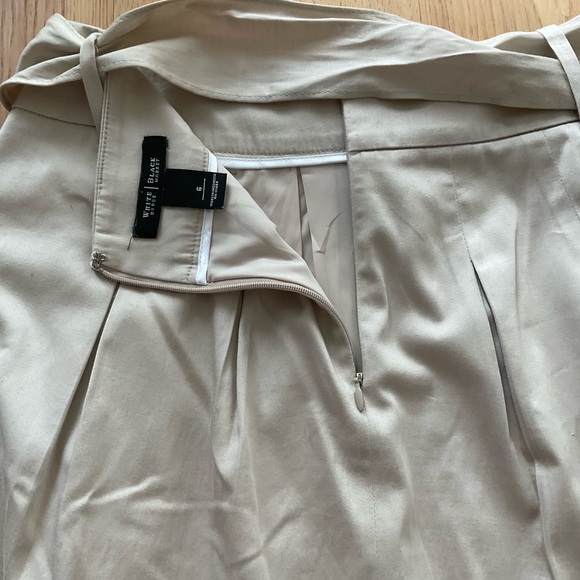 White House Black Market Pleated Khaki Belted Skirt, Size 6. - Picture 4 of 8
